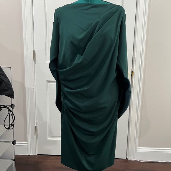 Betsy & Adam - PLUS "JORDAN" SHORT SCUBA CREPE DRAPE BACK DRESS - 20W - Picture 4 of 7